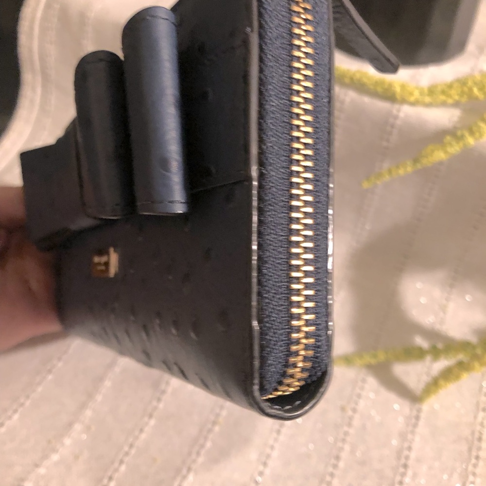 Kate spade blue ostrich leather long wallet. - Picture 4 of 5